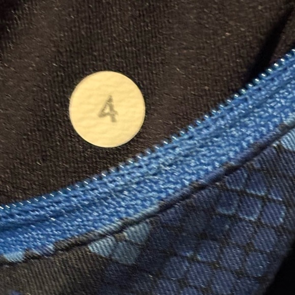 Lululemon Speed Tight IV Mini Ziggy Snake Pipe Dream leggings  Blue Size 4 - Picture 6 of 6